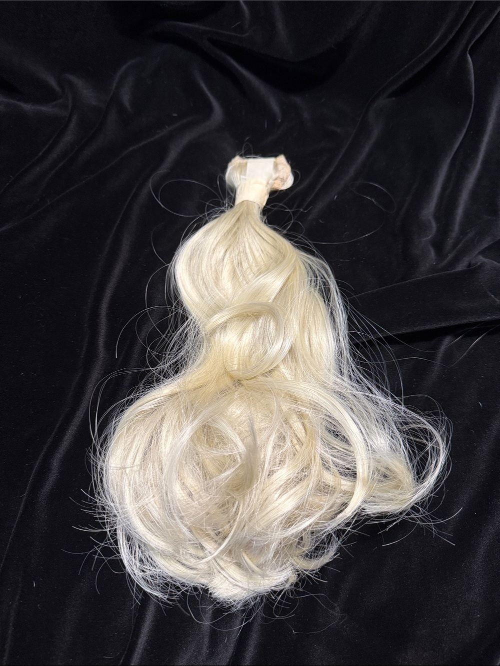 Blonde Clip-In Hair Extension - Natural Light Blonde